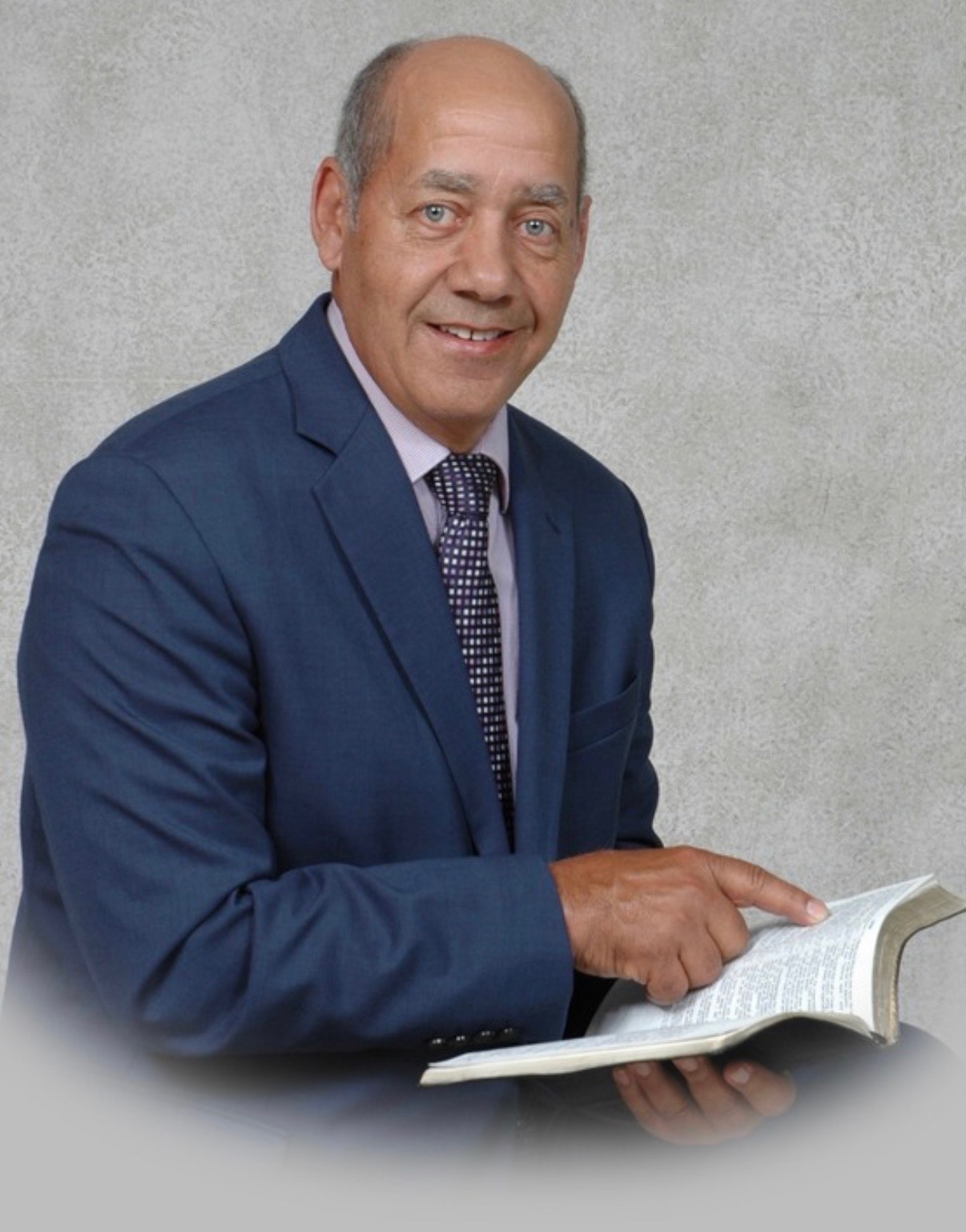 Pastor Larry W. Hunt
